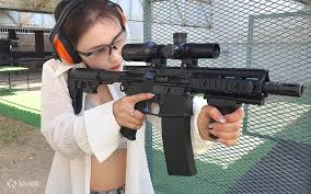 Jenis-Jenis Senjata Api untuk Latihan Menembak Target